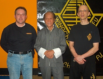 Sifu Manfred Rohrberg mit Großmeister Lo Man Kam und Sifu Andreas Zerndt (v. links nach rechts)